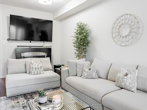 Photo 3 at 105 Harbourview Crescent, Mimico, Toronto