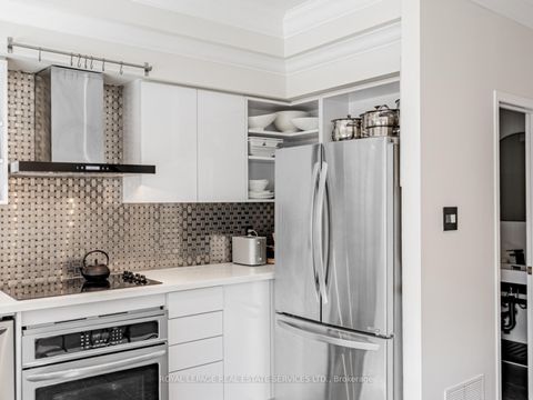 Photo 8 at 105 Harbourview Crescent, Mimico, Toronto Photo 8 at 105 Harbourview Crescent, Mimico, Toronto