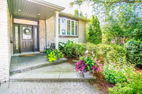 Photo 3 at 2422 Ventura Drive, WO West, Oakville