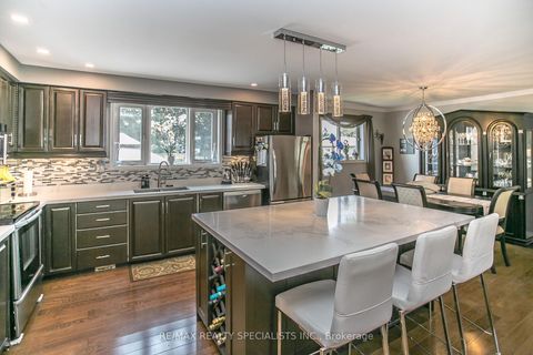 Photo 8 at 2422 Ventura Drive, WO West, Oakville