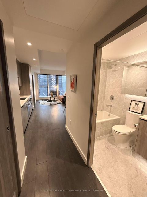 Photo 9 at 710 - 95 Mcmahon Drive, Bayview Village, Toronto