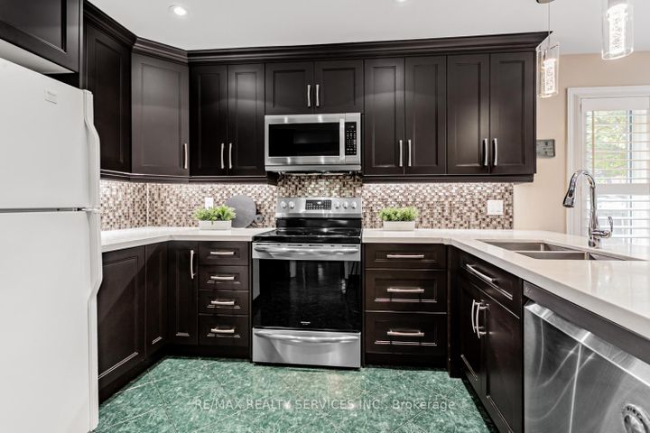Photo 12 at 14 Nottingham Crescent, Westgate, Brampton