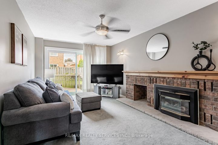 Photo 16 at 14 Nottingham Crescent, Westgate, Brampton