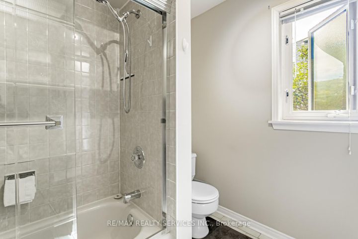 Photo 21 at 14 Nottingham Crescent, Westgate, Brampton