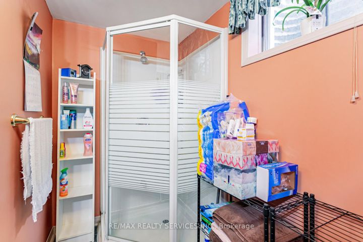 Photo 40 at 14 Nottingham Crescent, Westgate, Brampton