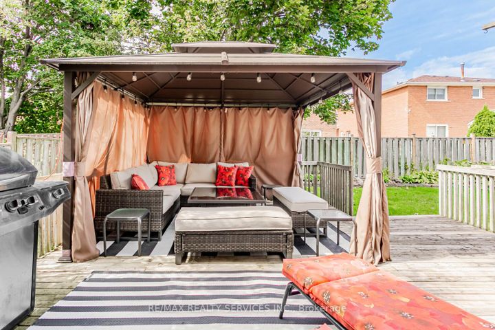 Photo 42 at 14 Nottingham Crescent, Westgate, Brampton