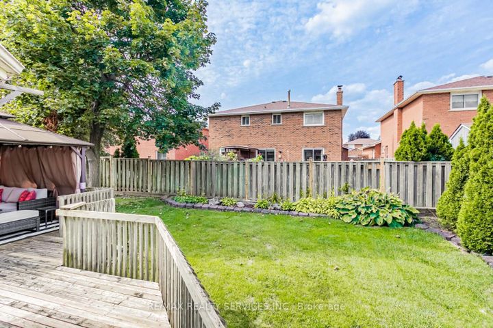 Photo 46 at 14 Nottingham Crescent, Westgate, Brampton