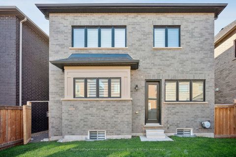 Photo 26 at 46 Boulton Trail, GO Glenorchy, Oakville