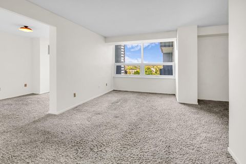 Photo 7 at 702 - 1900 Sheppard Avenue E, Pleasant View, Toronto