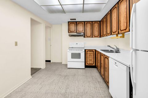 Photo 10 at 702 - 1900 Sheppard Avenue E, Pleasant View, Toronto