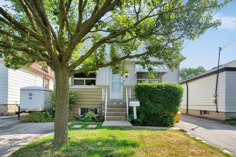Photo 4 at 91 Lillington Avenue, Cliffside, Toronto