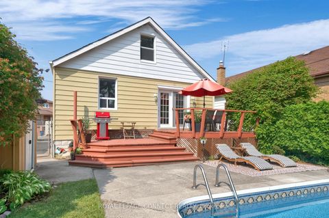 Photo 8 at 91 Lillington Avenue, Cliffside, Toronto