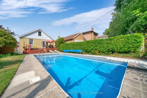 Photo 11 at 91 Lillington Avenue, Cliffside, Toronto