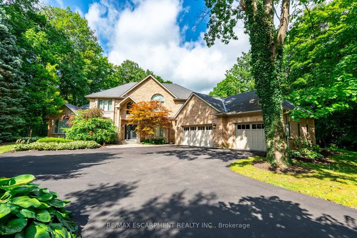 Photo 0 at 26 PARKSHORE Place, Rural Flamborough, Hamilton