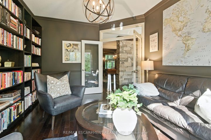 Photo 13 at 26 PARKSHORE Place, Rural Flamborough, Hamilton