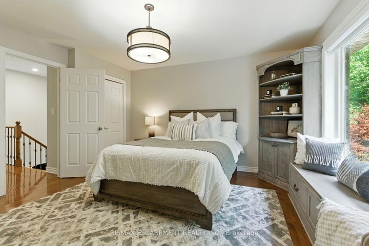 Photo 31 at 26 PARKSHORE Place, Rural Flamborough, Hamilton