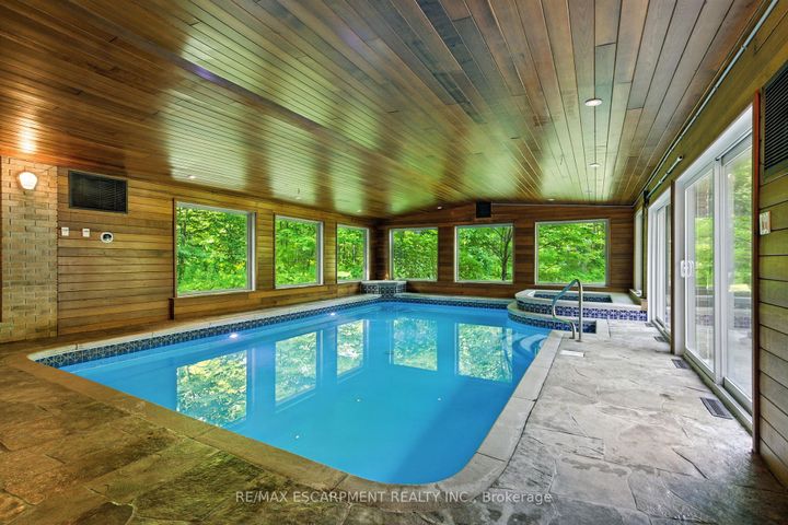 Photo 35 at 26 PARKSHORE Place, Rural Flamborough, Hamilton