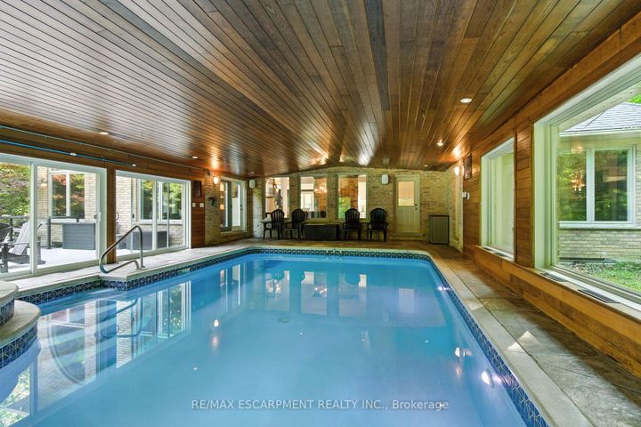 Photo 37 at 26 PARKSHORE Place, Rural Flamborough, Hamilton