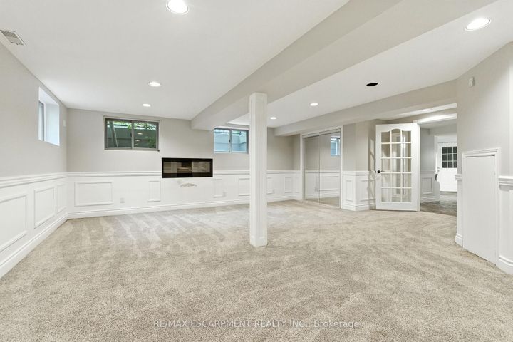 Photo 41 at 26 PARKSHORE Place, Rural Flamborough, Hamilton