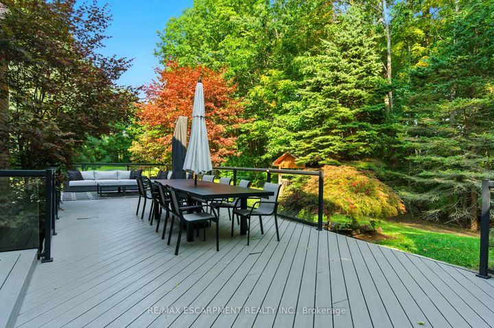 Photo 44 at 26 PARKSHORE Place, Rural Flamborough, Hamilton