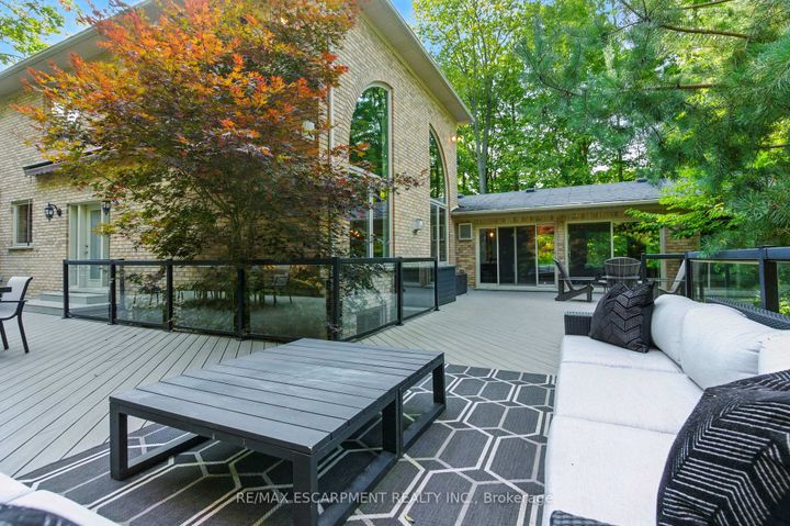 Photo 46 at 26 PARKSHORE Place, Rural Flamborough, Hamilton