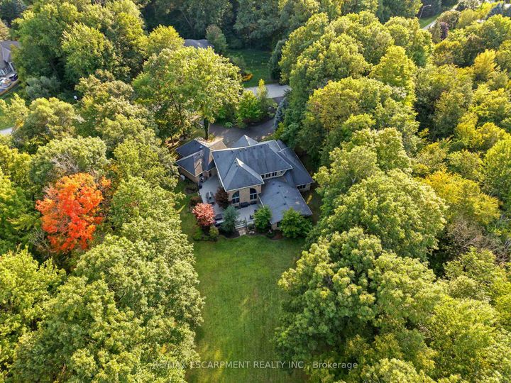 Photo 48 at 26 PARKSHORE Place, Rural Flamborough, Hamilton
