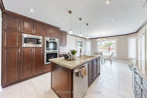 Photo 8 at 179 Strathearn Avenue, Bayview Hill, Richmond Hill