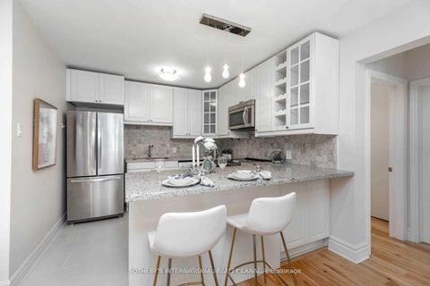 Photo 7 at 108 - 35 Raglan Avenue, Cedarvale, Toronto
