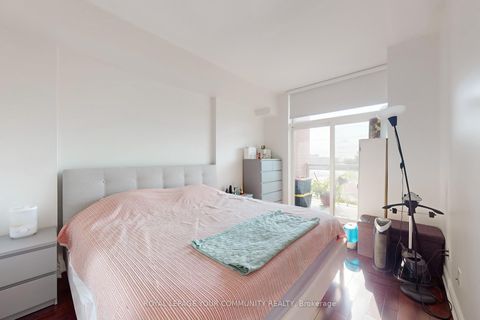 Photo 14 at 220 - 10211 Keele Street, Maple, Vaughan
