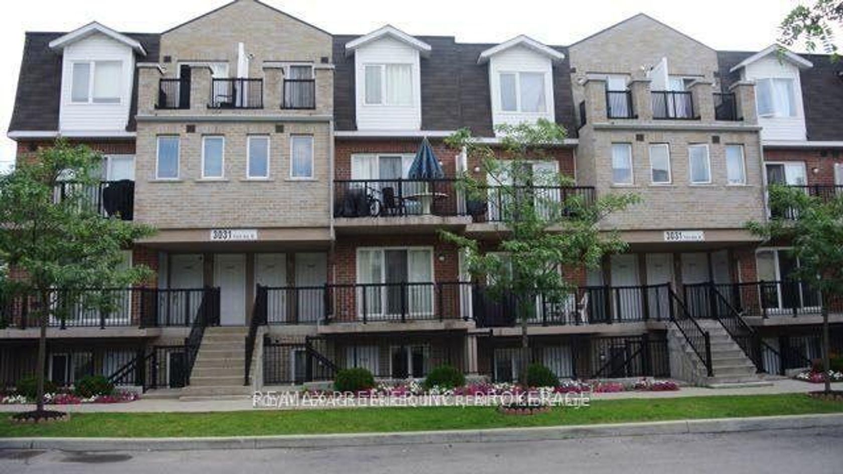 1024 - 3041 Finch Avenue W, Humbermede, Toronto  by Loree Meneguzzi Real Estate 1024 - 3041 Finch Avenue W, Humbermede, Toronto