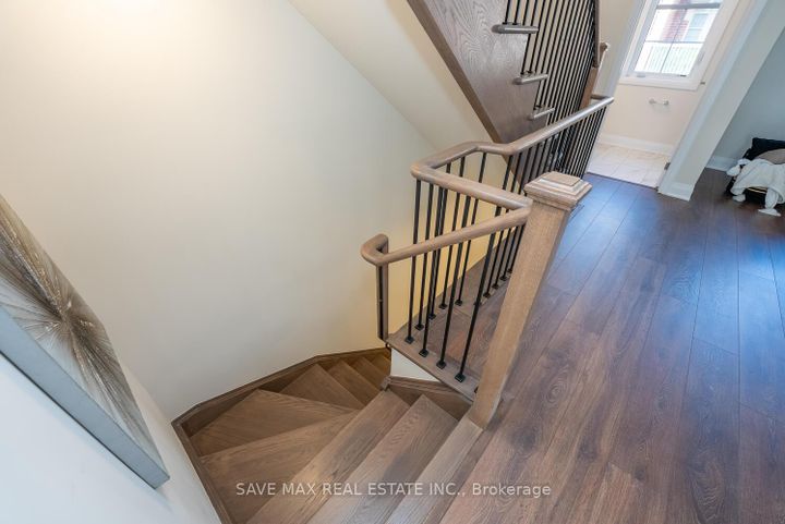Photo 12 at 13 Kennisis Way, Maple, Vaughan
