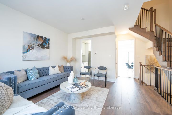 Photo 15 at 13 Kennisis Way, Maple, Vaughan