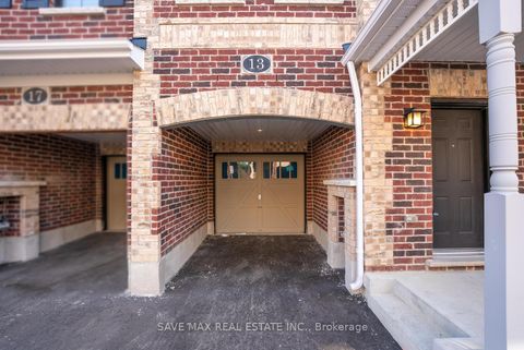 Photo 4 at 13 Kennisis Way, Maple, Vaughan