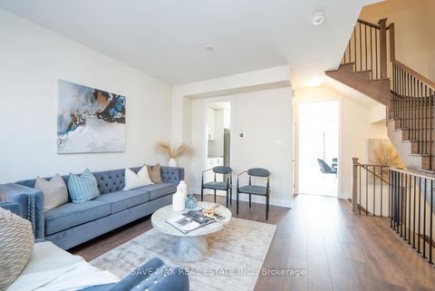 Photo 15 at 13 Kennisis Way, Maple, Vaughan