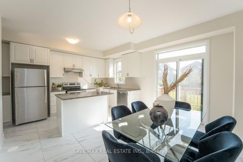 Photo 19 at 13 Kennisis Way, Maple, Vaughan