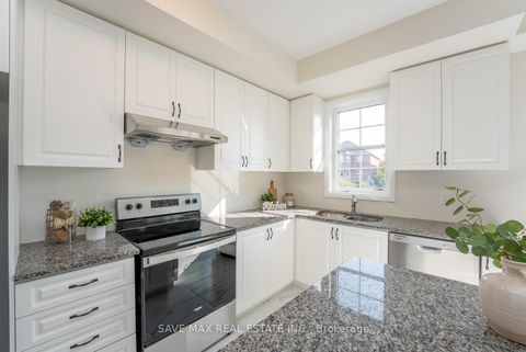 Photo 24 at 13 Kennisis Way, Maple, Vaughan