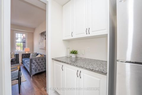 Photo 25 at 13 Kennisis Way, Maple, Vaughan