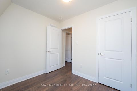 Photo 38 at 13 Kennisis Way, Maple, Vaughan