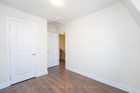 Photo 41 at 13 Kennisis Way, Maple, Vaughan