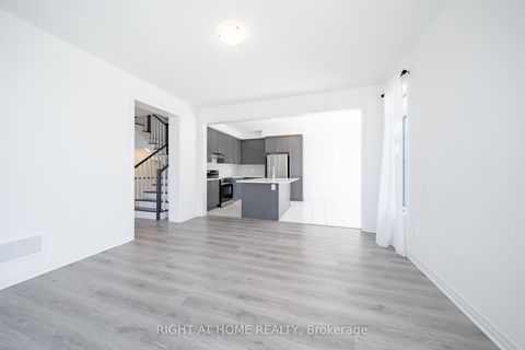 Photo 16 at 42 CopperHill HTS Drive E, Rural Barrie Southeast, Barrie