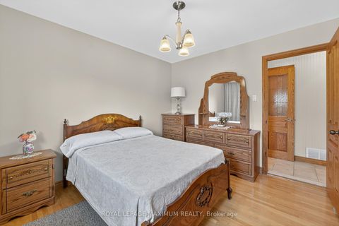 Photo 17 at 39 Katie Court, Maple Leaf, Toronto
