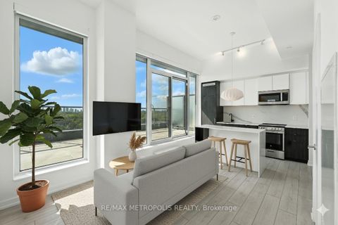 Photo 1 at 815 - 500 Dupont Street, Annex, Toronto