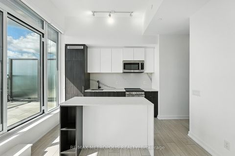 Photo 3 at 815 - 500 Dupont Street, Annex, Toronto