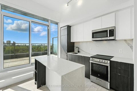 Photo 4 at 815 - 500 Dupont Street, Annex, Toronto