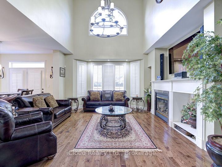 Photo 13 at 3 Vissini Way, Bram East, Brampton