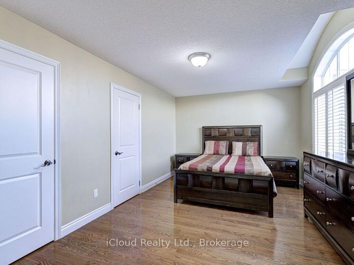 Photo 22 at 3 Vissini Way, Bram East, Brampton