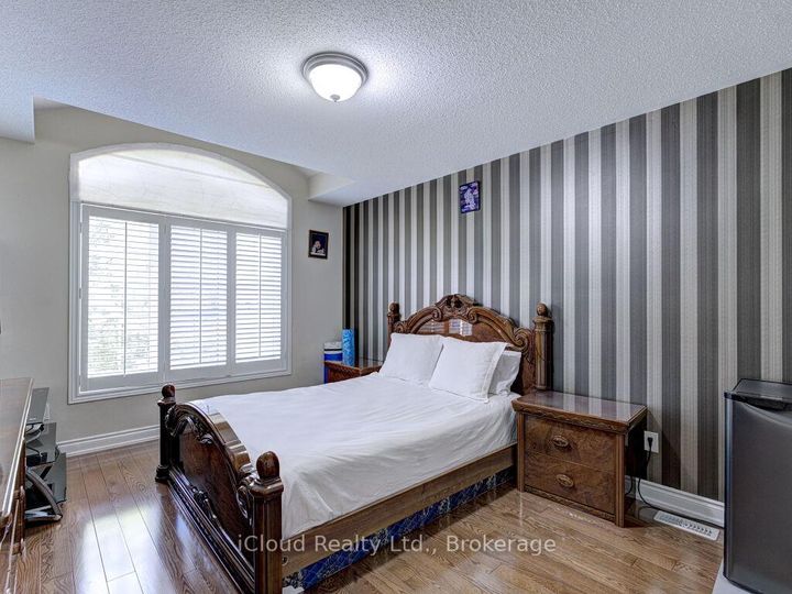 Photo 23 at 3 Vissini Way, Bram East, Brampton