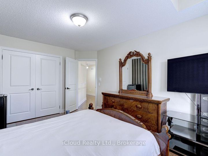 Photo 24 at 3 Vissini Way, Bram East, Brampton