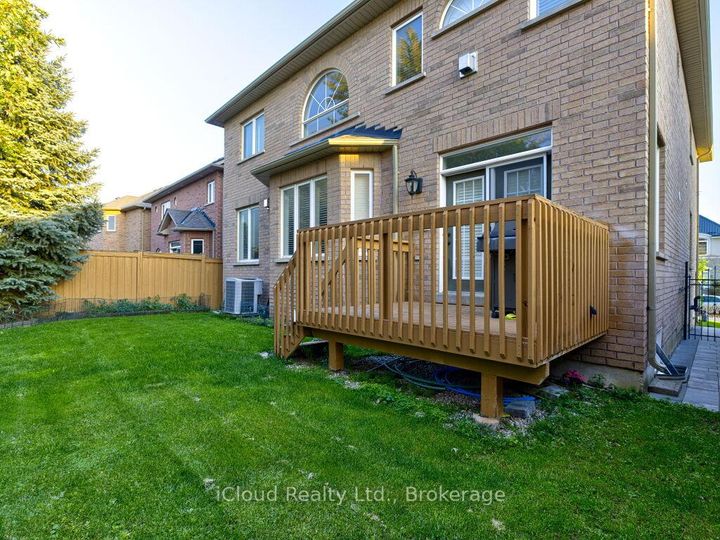 Photo 31 at 3 Vissini Way, Bram East, Brampton