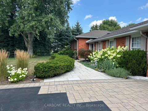 Photo 1 at 335 Forde Crescent, King City, King